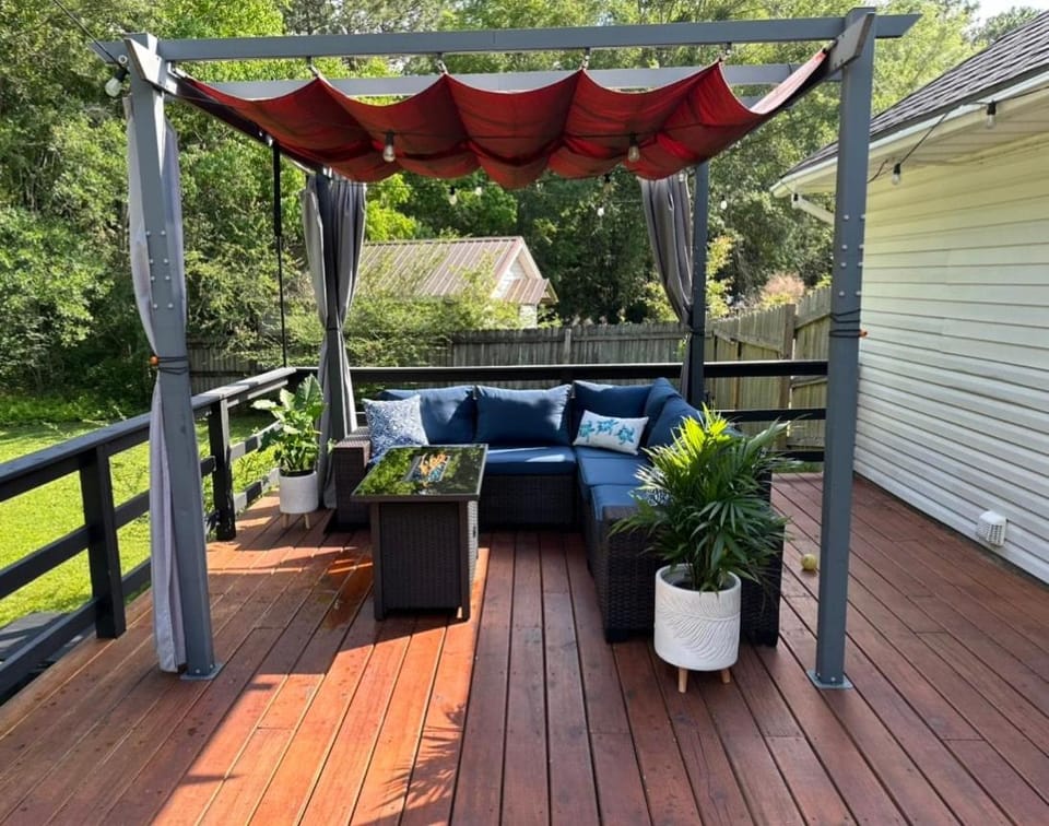 Coastal Serenity Heated pool and hot tub House in Gulfport