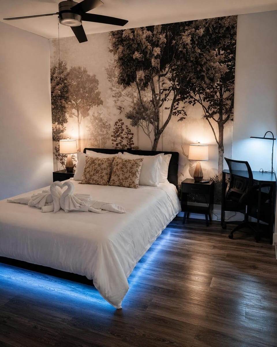 Bed, Photo of the whole room, Bedroom