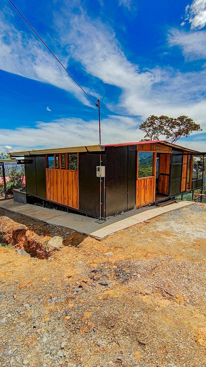 Cabaña en Moniquira, con jacuzzi y vista a la montaña House in Boyaca