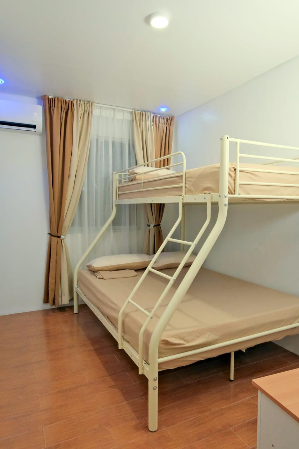 bunk bed