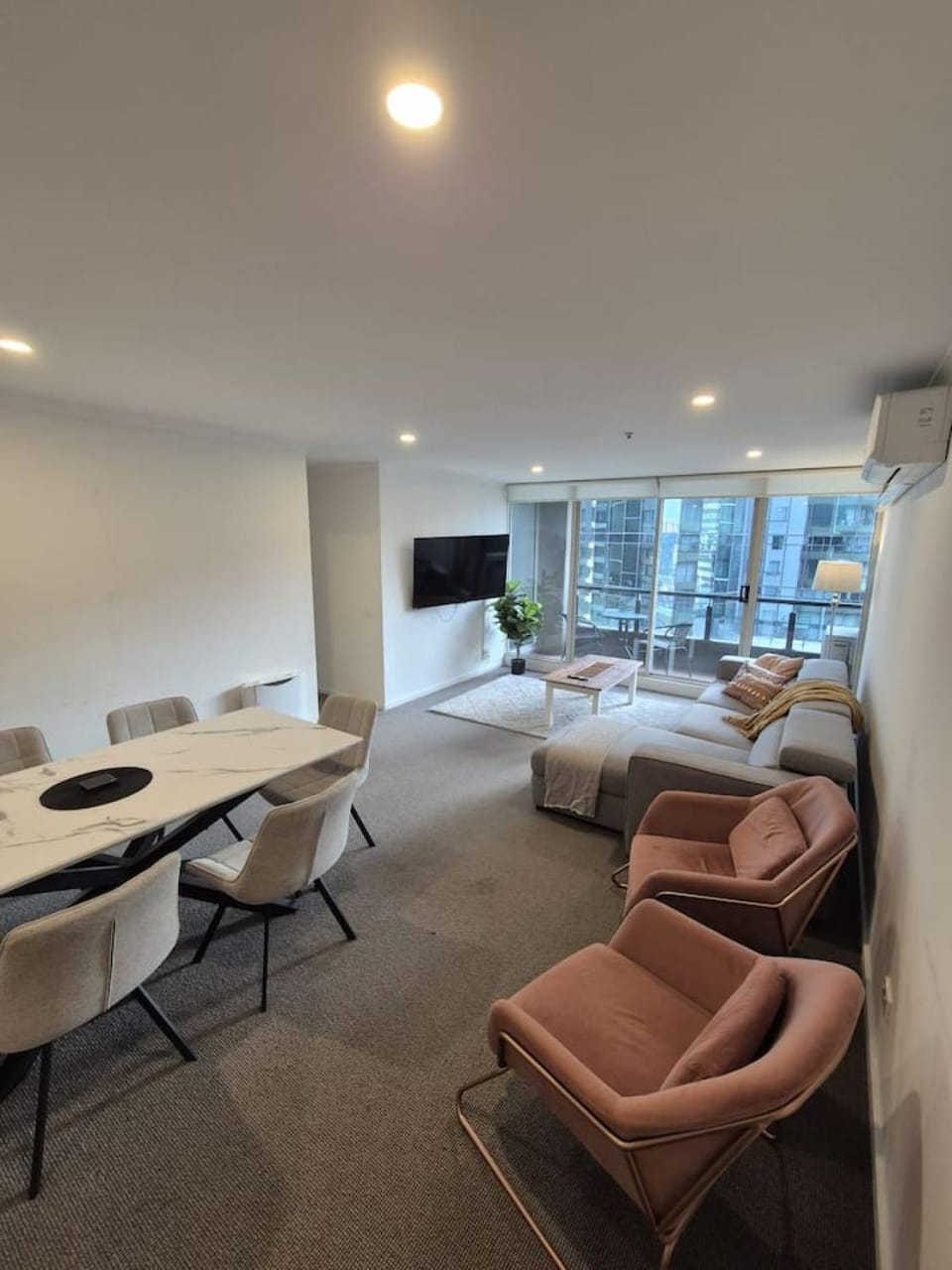 Stunning 3-Bedroom apartment, City Views, Walk to Crown &CBD Apartment in Southbank