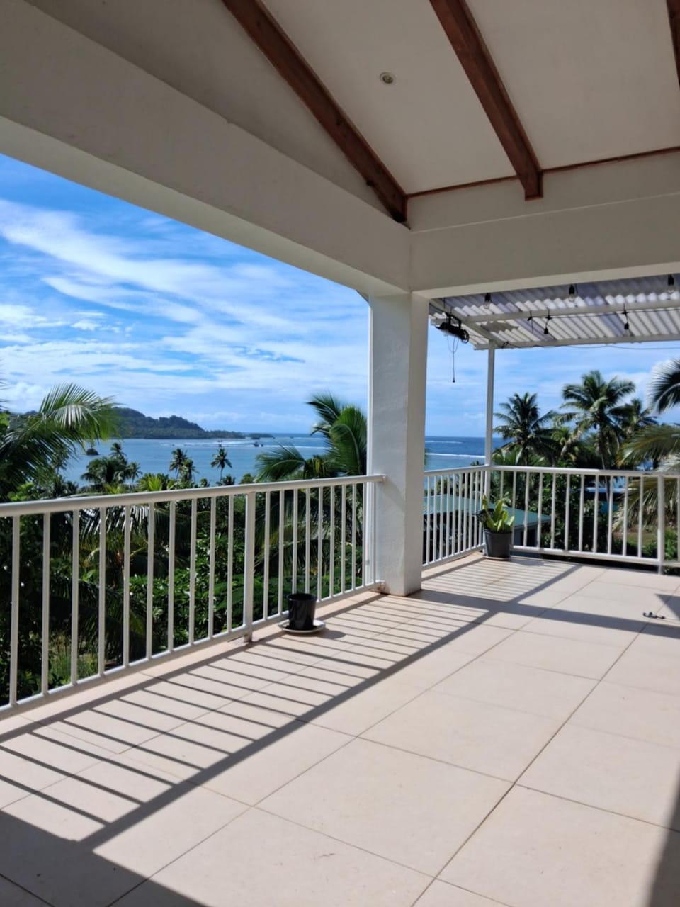 Sunrise Home House in Fiji