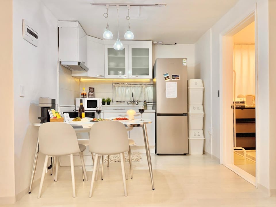 3 Minute Walk from Subway Station Near Seoul Station Myeongdong Namsan Hongdae Gyeongbokgung Palace Yongsan Itaewon Free Parking Apartment in Seoul