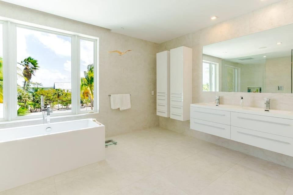 Bathroom, Bath