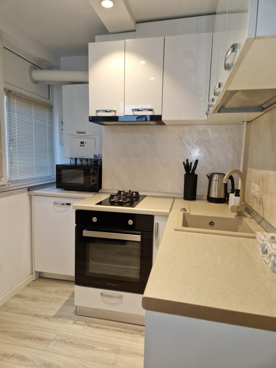 Coffee/tea facilities, Kitchen or kitchenette, dishwasher