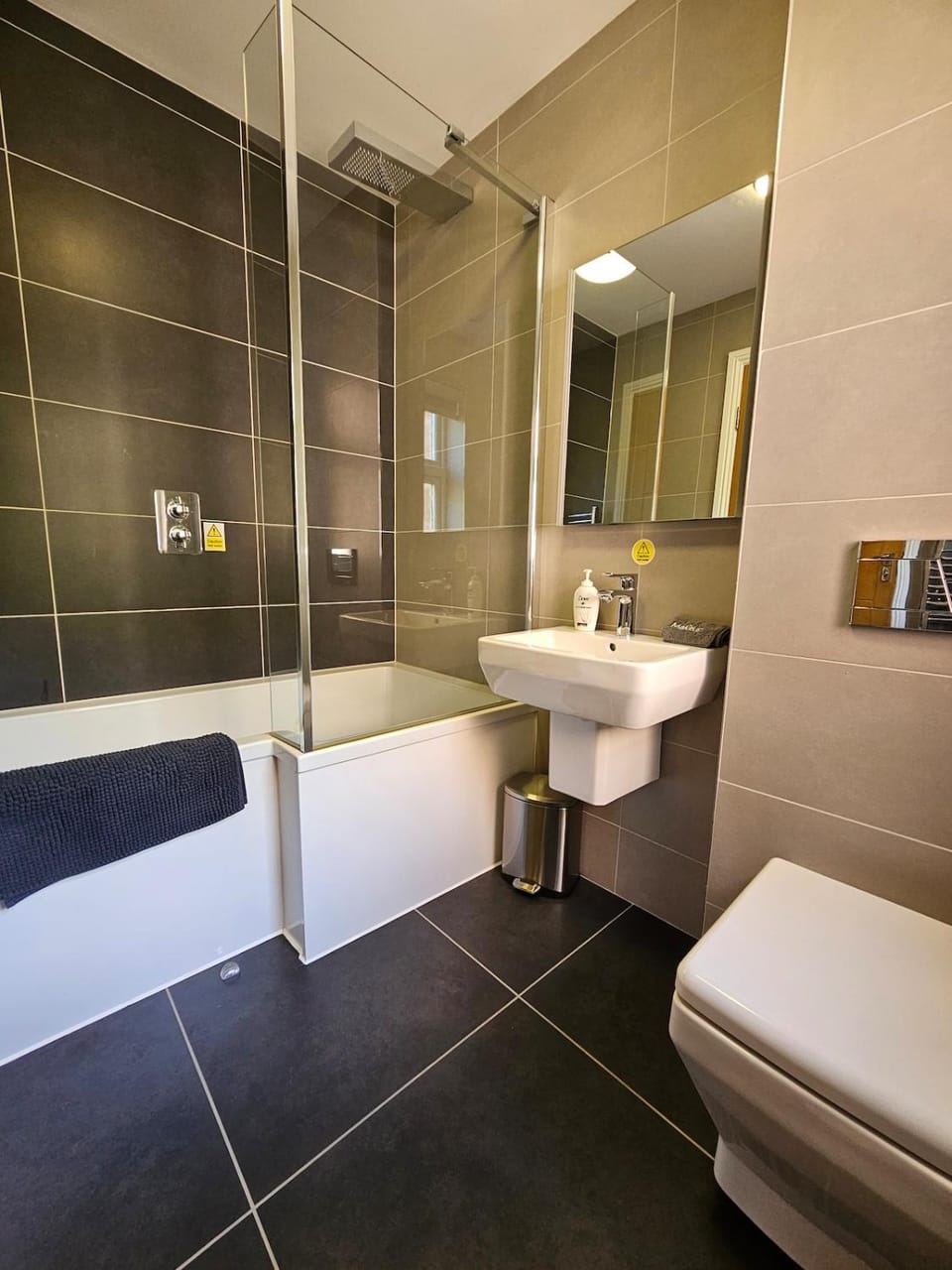 Luxury 1 Bedroom apartment with Loch View BL Apartment in Scotland