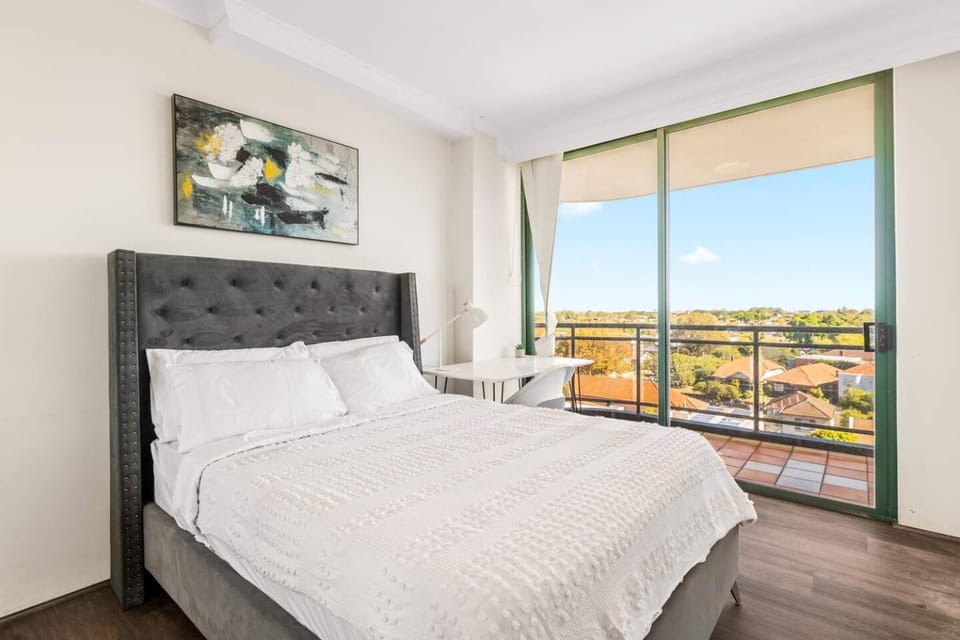 Chic Kingsford Stay | Steps to Light Rail & UNSW Apartment in Kensington