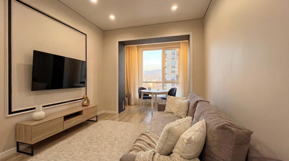 TV and multimedia, View (from property/room), Living room, Seating area, Mountain view