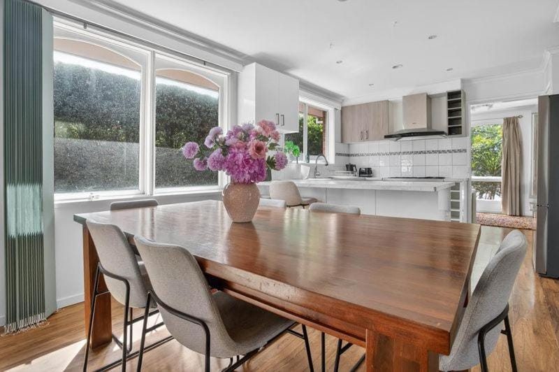 05Franks Abnb-Style Spacious 4BR Home WIth Secure Parking Near to Mall House in Frankston