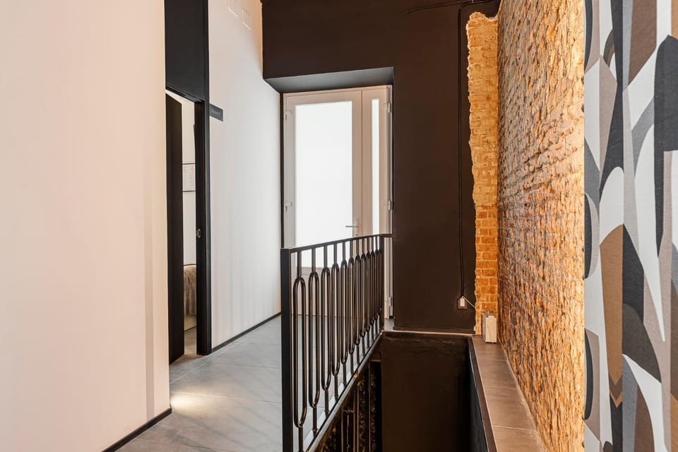 Queen's Chamberí Boutique - Alojamiento corta estancia Bed and Breakfast in Madrid