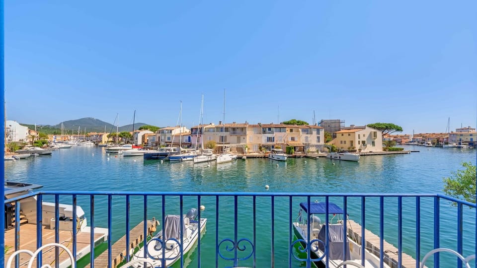 Day, Natural landscape, View (from property/room), Balcony/Terrace, City view, Mountain view, River view, Sea view