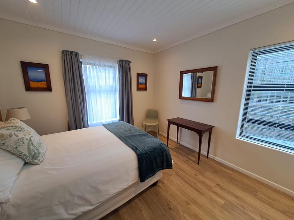 5 Ysterklip Close, Hermanus Apartment in Hermanus