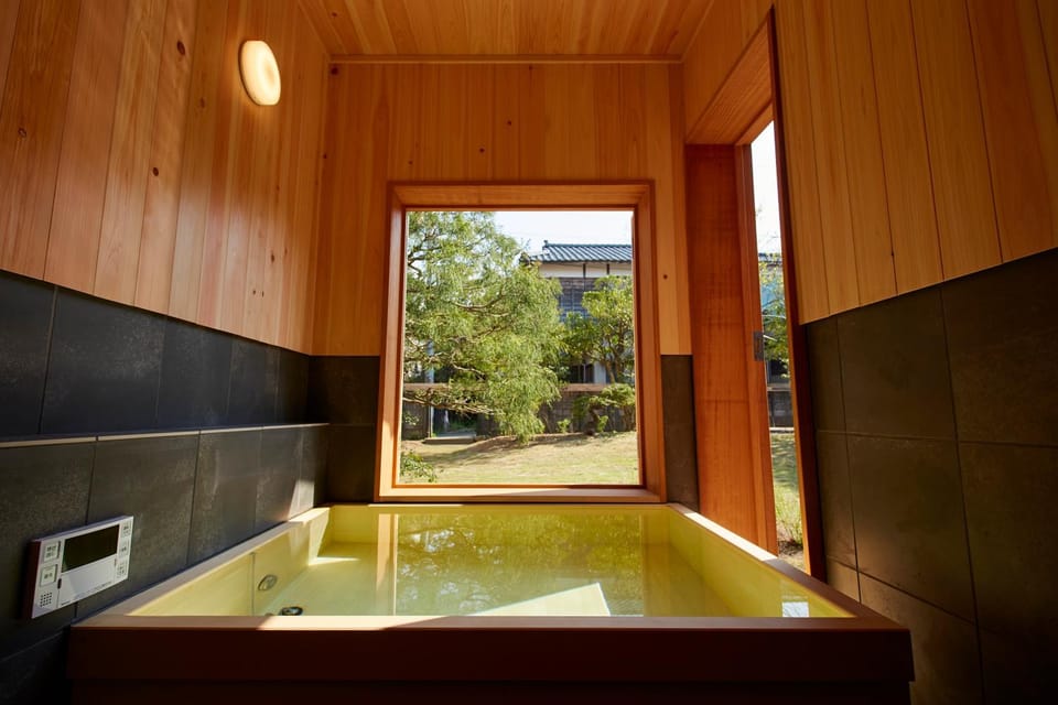 Bathroom, Bath