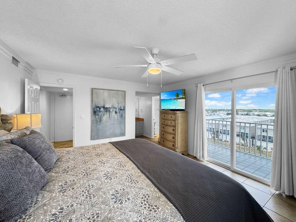 Ocean House 2701 Beachfront House in West Beach