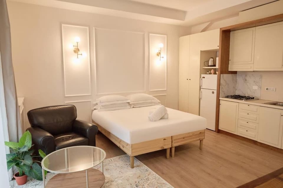 Romantic Medici Chapels Retreat for Two Apartment in Florence