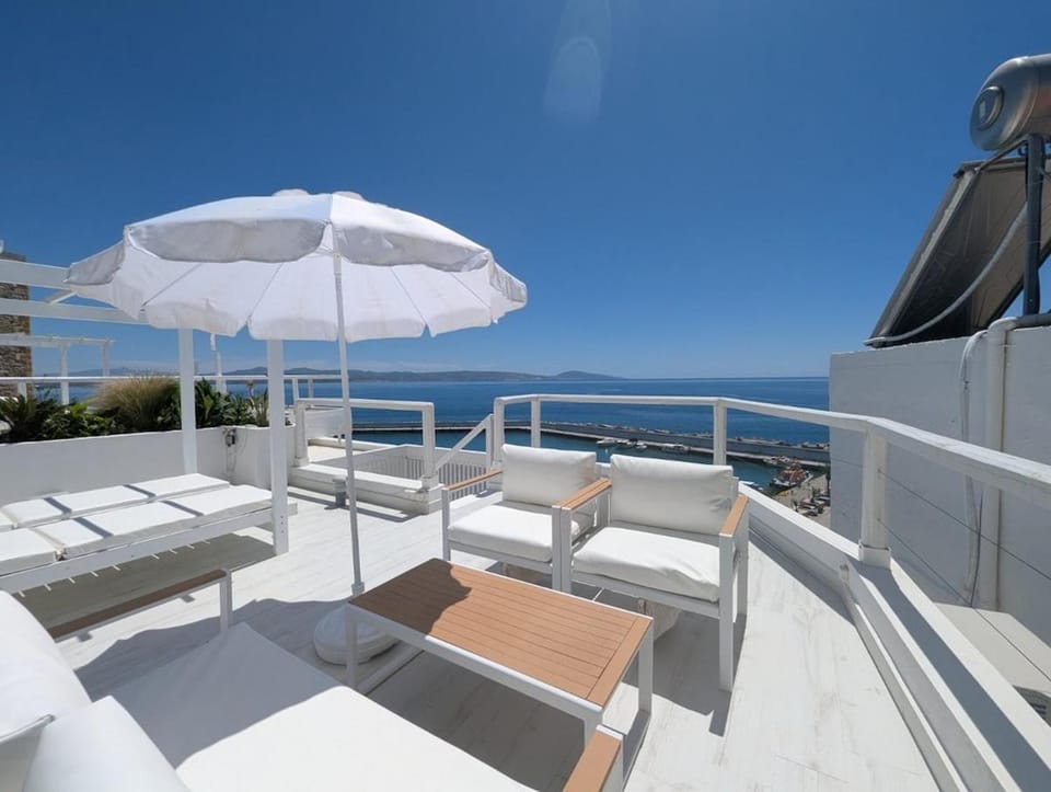 Balcony/Terrace, Sea view, sunbed