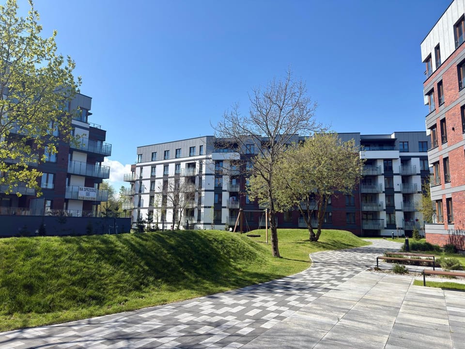 Off site, Inner courtyard view