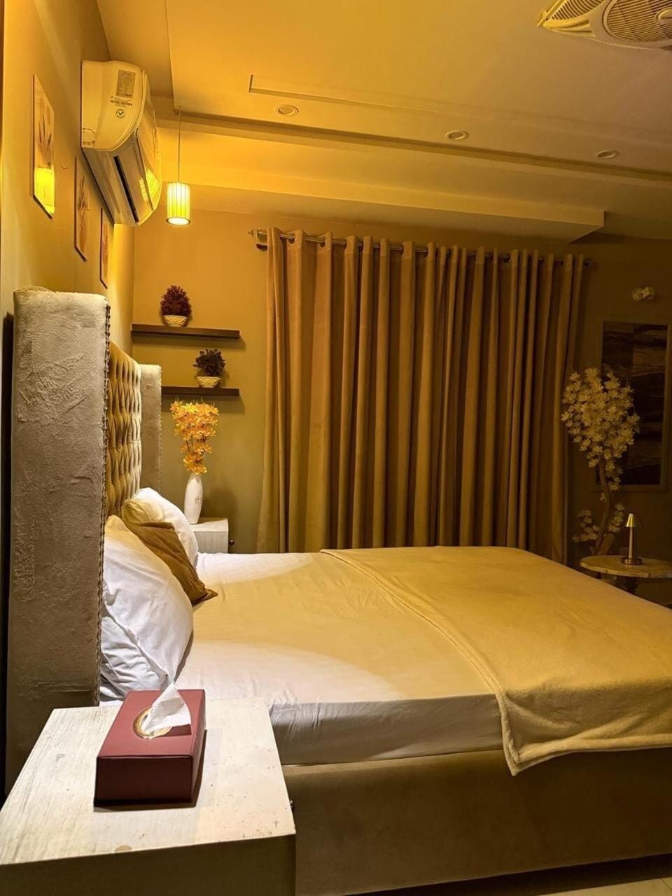 Bed, Bedroom