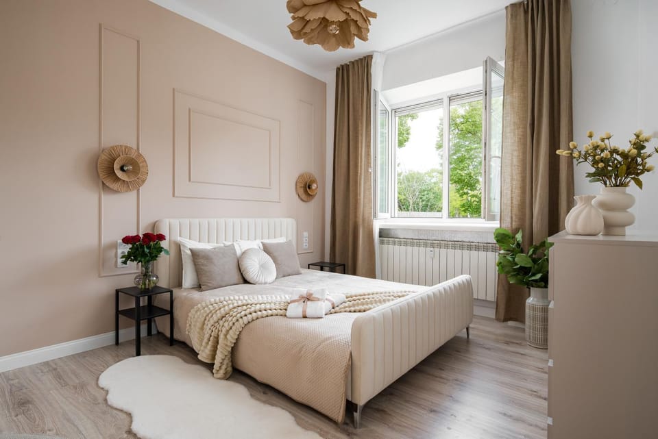 Bed, Photo of the whole room, Bedroom, Garden view, Garden view, Quiet street view, internet