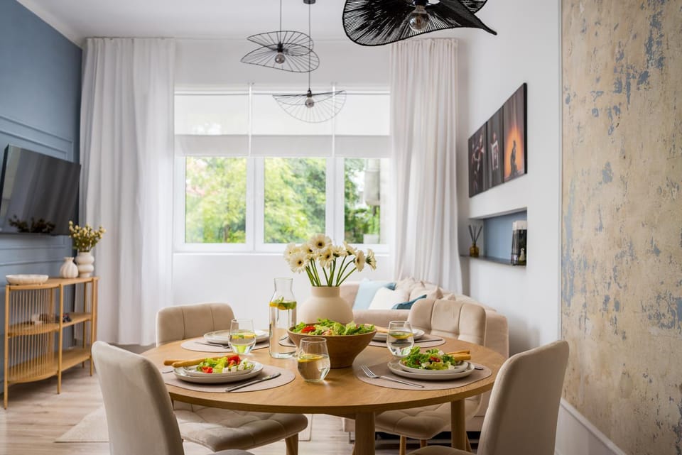 TV and multimedia, Living room, Food and drinks, Seating area, Dining area, Food, Area and facilities, Breakfast, heating, towels