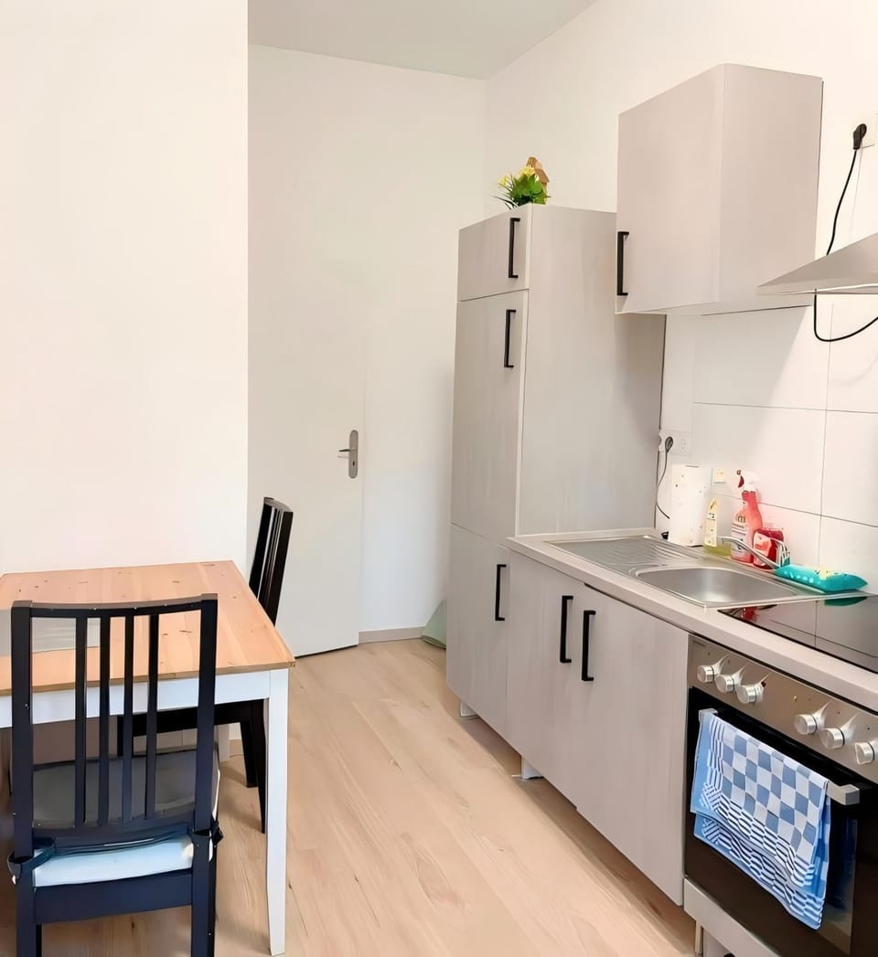 Kitchen or kitchenette, kitchen