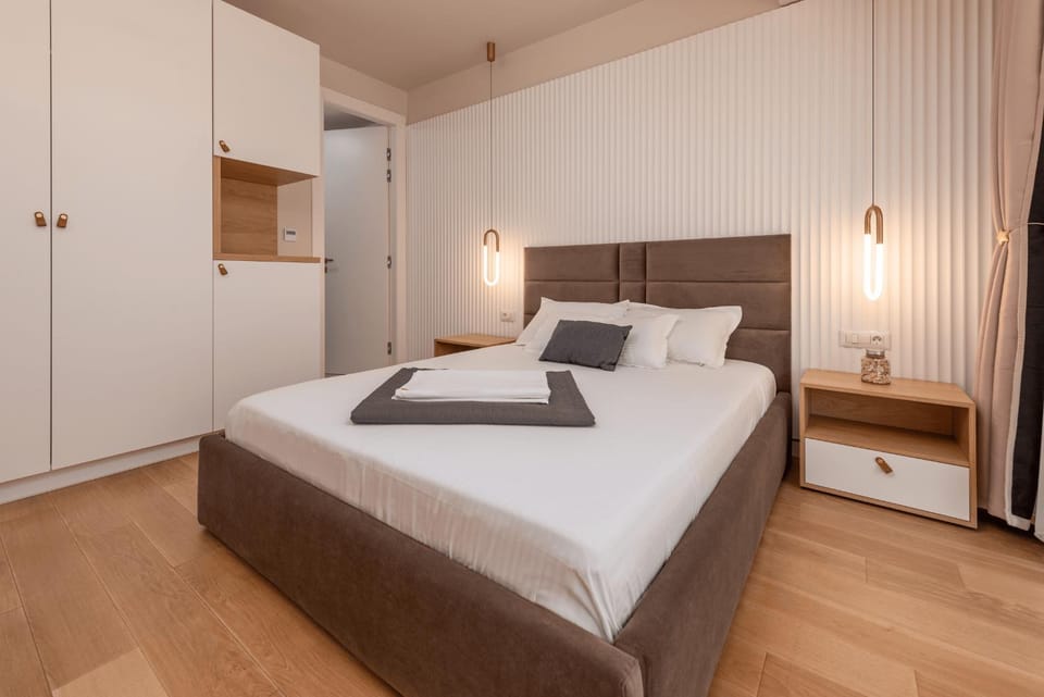 Bed, Photo of the whole room, Bedroom, wardrobe