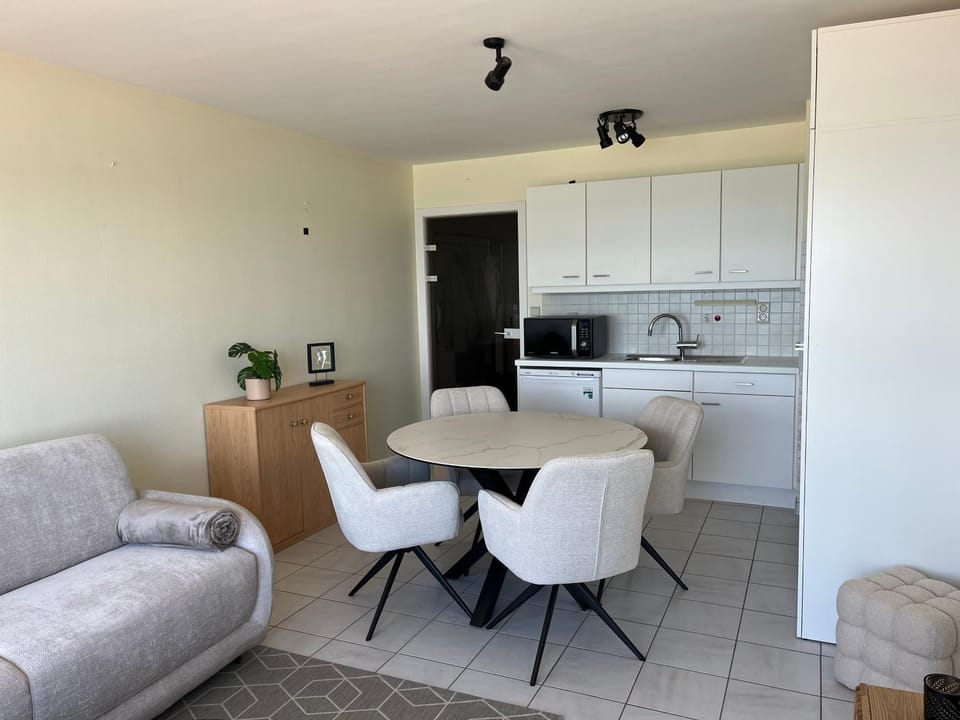 Studio Zeester Apartment in Middelkerke