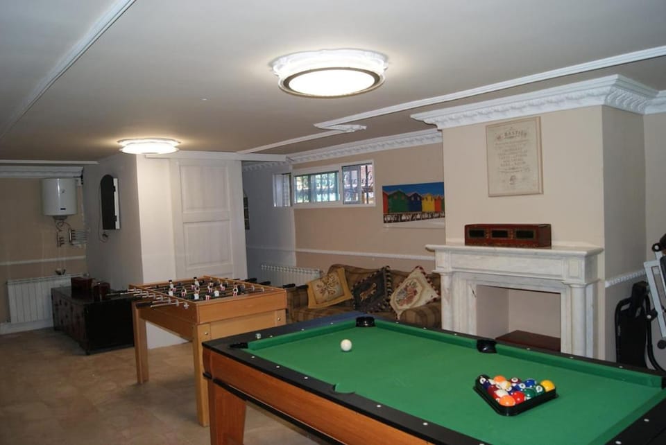 Espaciosa villa con piscina, ideal para relajarse en familia House in Community of Madrid