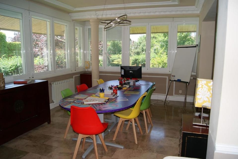 Espaciosa villa con piscina, ideal para relajarse en familia House in Community of Madrid