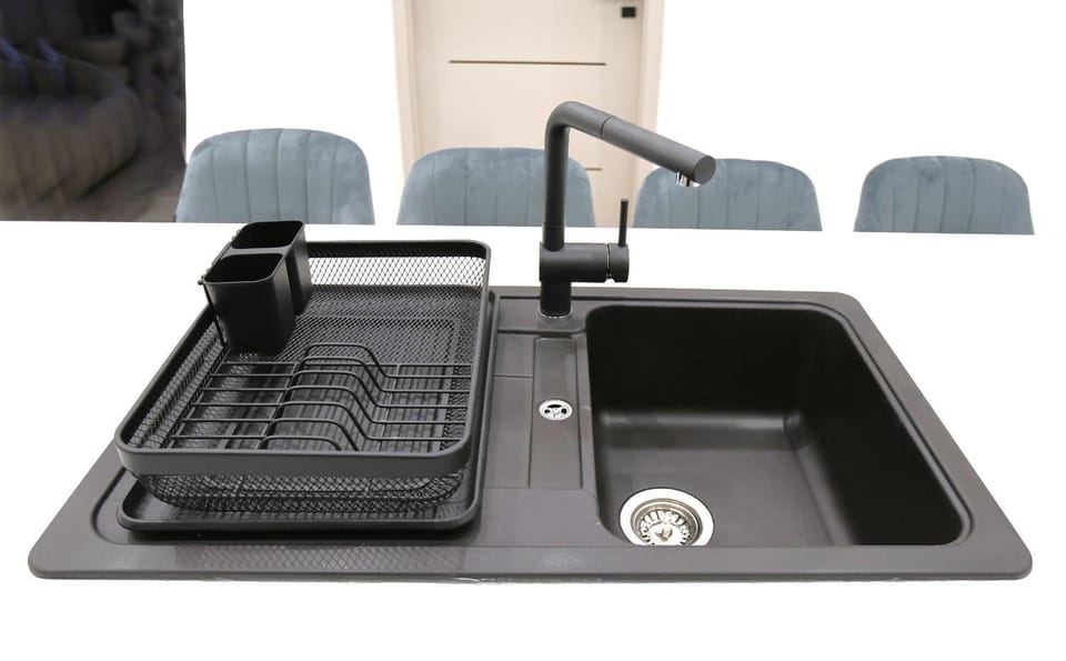 Kitchen or kitchenette, kitchen