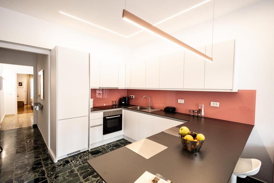Kitchen or kitchenette, Dining area, stove