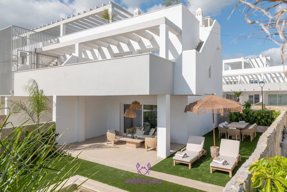 Property building, Patio, Day, Garden, Balcony/Terrace, Garden view, Pool view, Swimming pool, sunbed