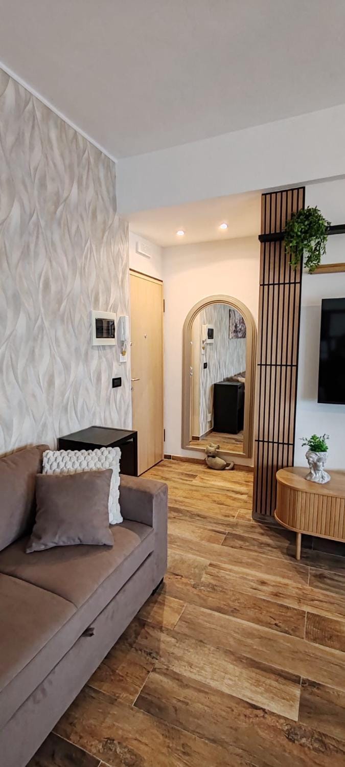 Mini loft moderno di fronte Zoomarine Apartment in Torvaianica