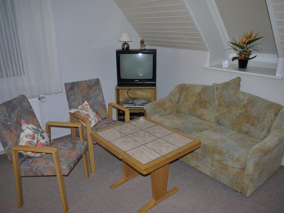 TV and multimedia, Living room, Photo of the whole room, Seating area
