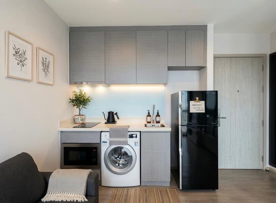 Thonglor Modern Suite Next to BTS Apartment in Bangkok