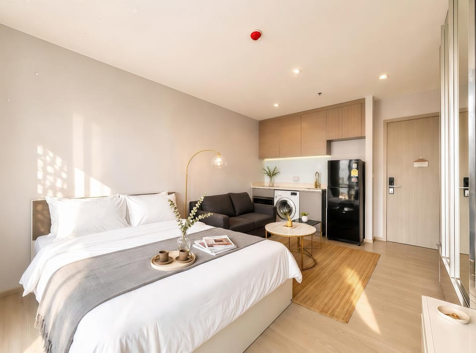 Thonglor Modern Suite Next to BTS Apartment in Bangkok