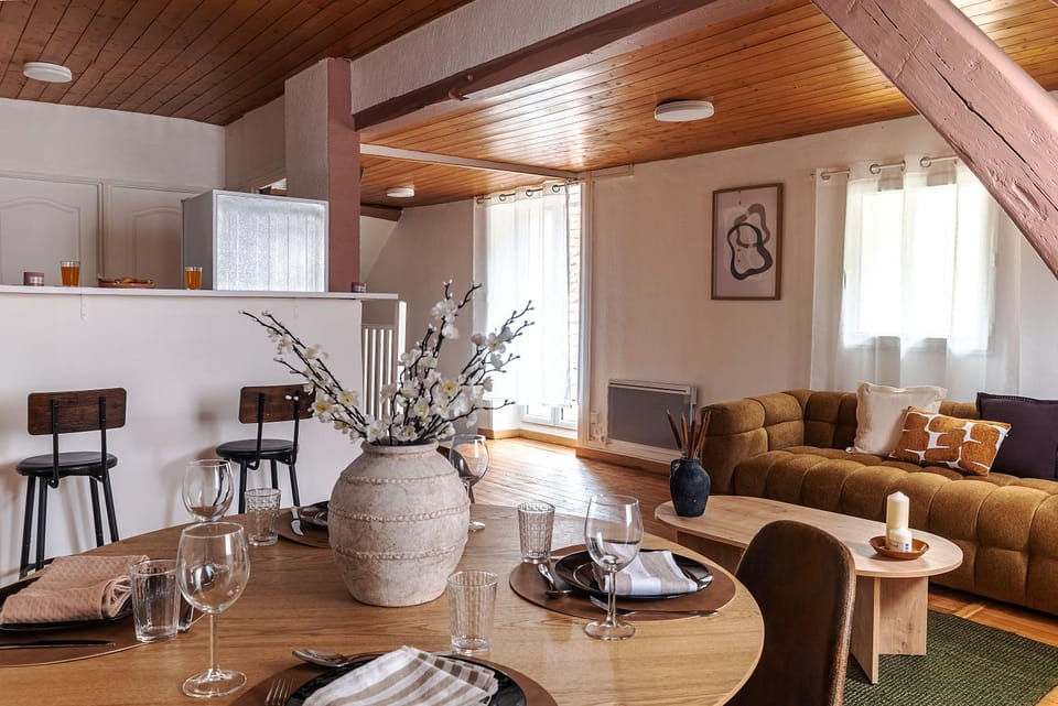 Renovated Duplex in the Heart of Romilly Apartment in Grand Est