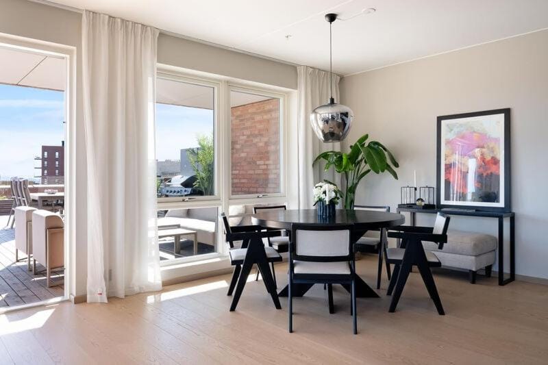 Exclusive apartment with private 82 sqm roof terrace and parking space Apartment in Oslo