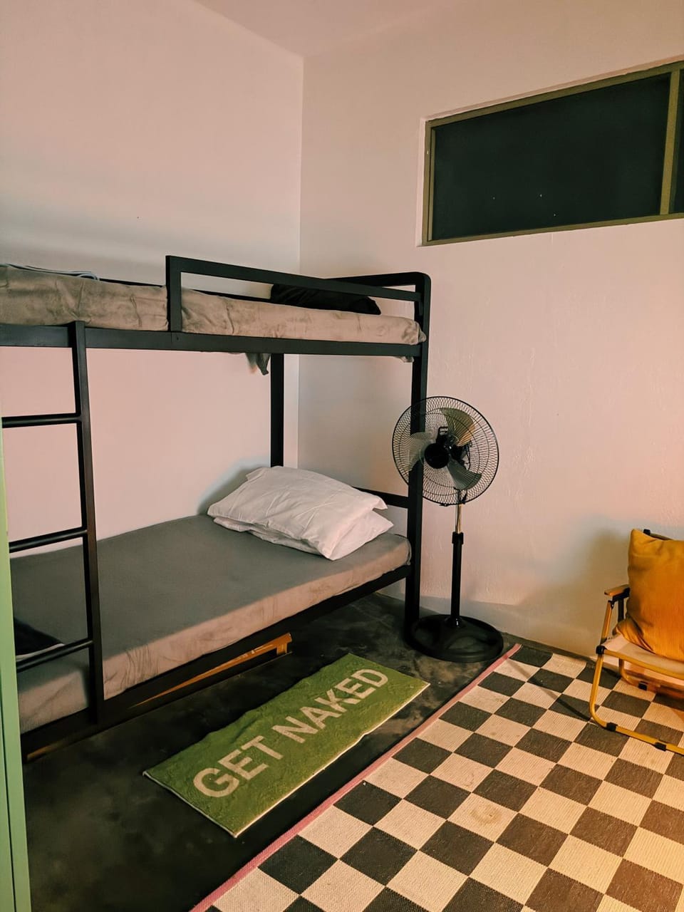 Artist Tiny Home Near Surf Town Fast WiFi Netflix Pet Friendly Bed and Breakfast in La Union