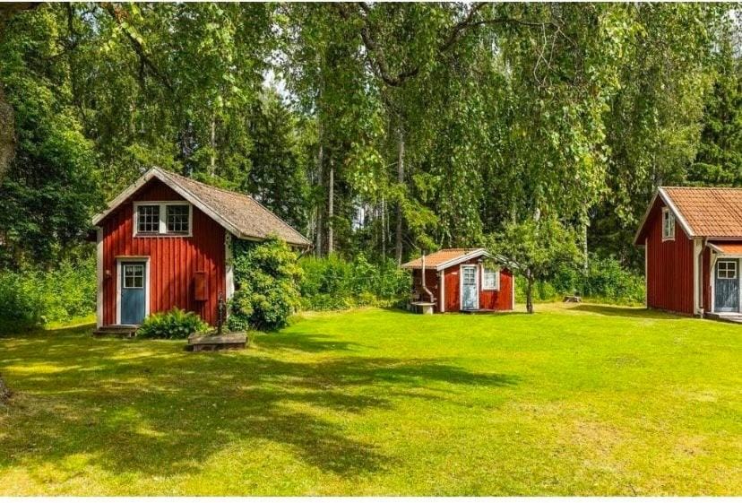 Lindängen's guest house House in Västra Götaland County