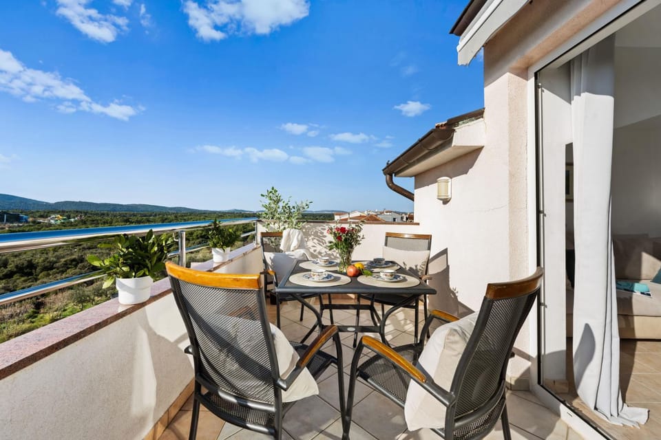 Villa Baron - Adriatic Sea View Apartment hotel in Šibenik
