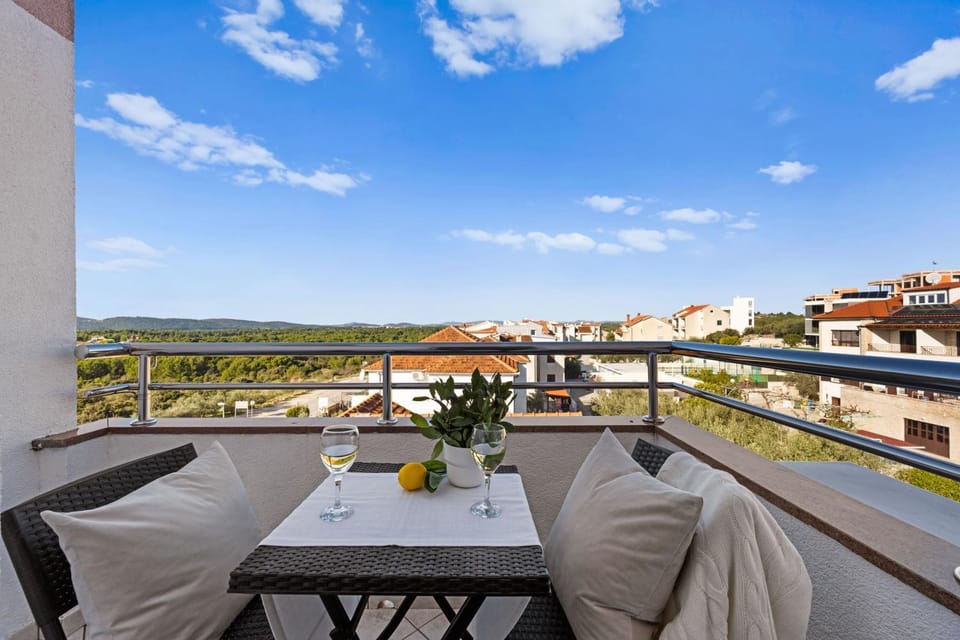 Villa Baron - Adriatic Sea View Apartment hotel in Šibenik