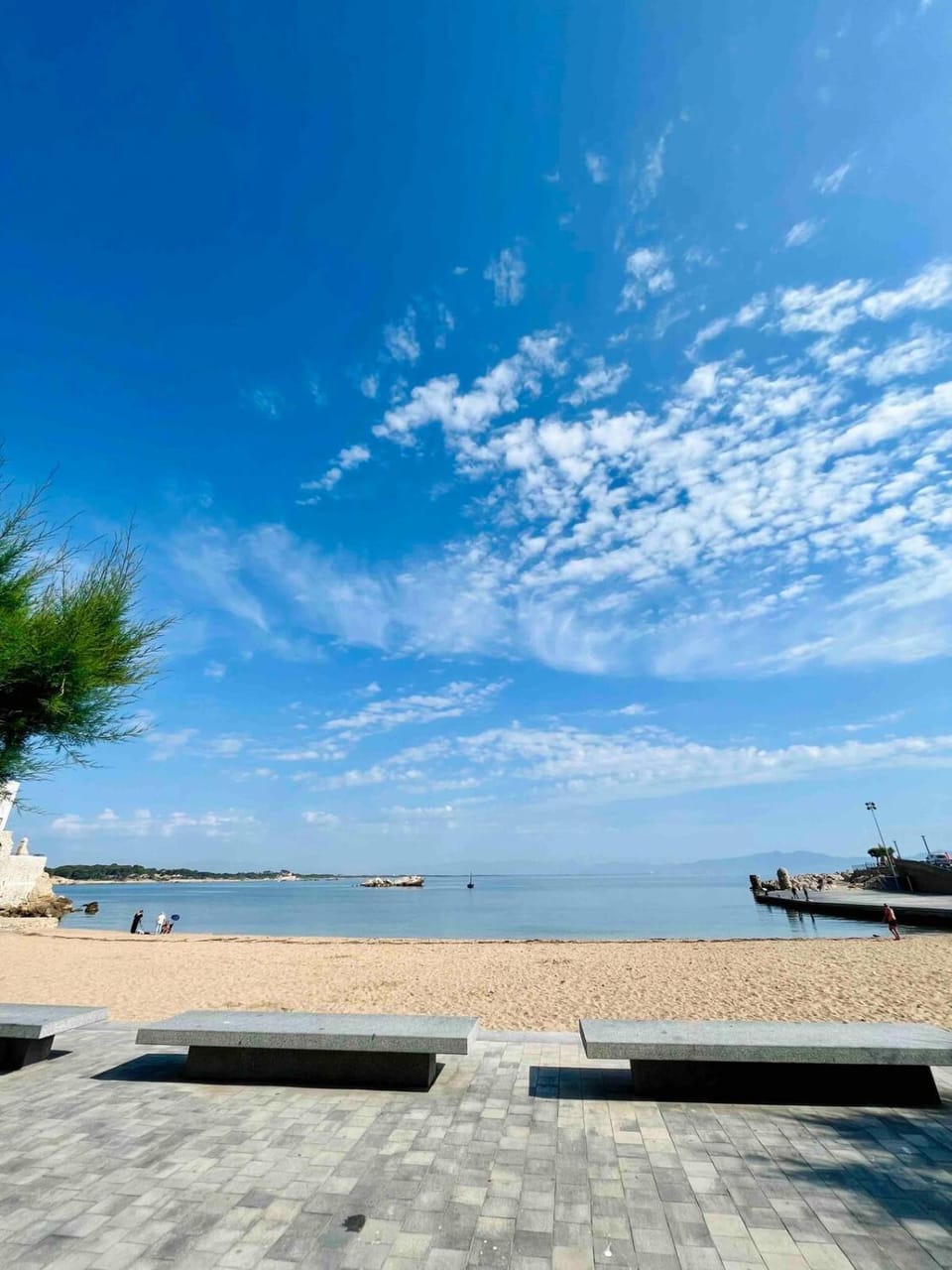 Cozy apartment with large beachfront terrace Apartment in L'Escala