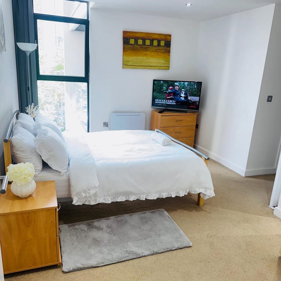 2 Bedroom Flat Deansgate Manchester Apartment in Salford