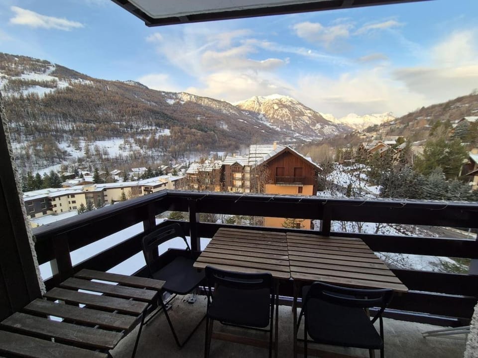 Magnifique appartement 4 personnes a Chantemerle - Serre Chevalier Apartment in Saint-Chaffrey