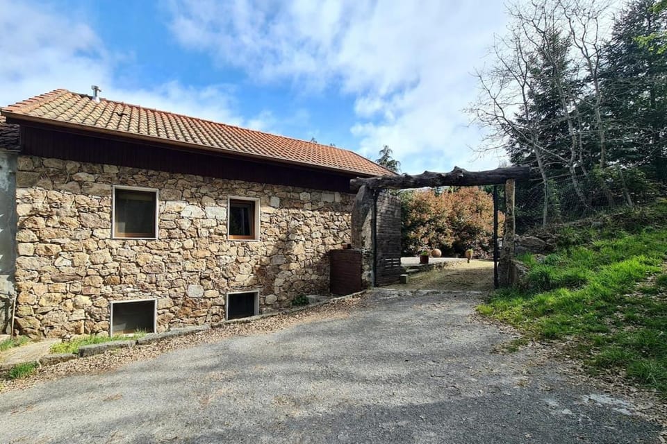 Moose House EV Charging Pool Gated Community Chalet in Vila Real District
