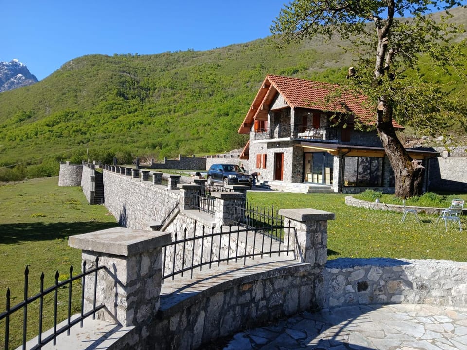 Property building, Spring, Day, Natural landscape, View (from property/room), Mountain view