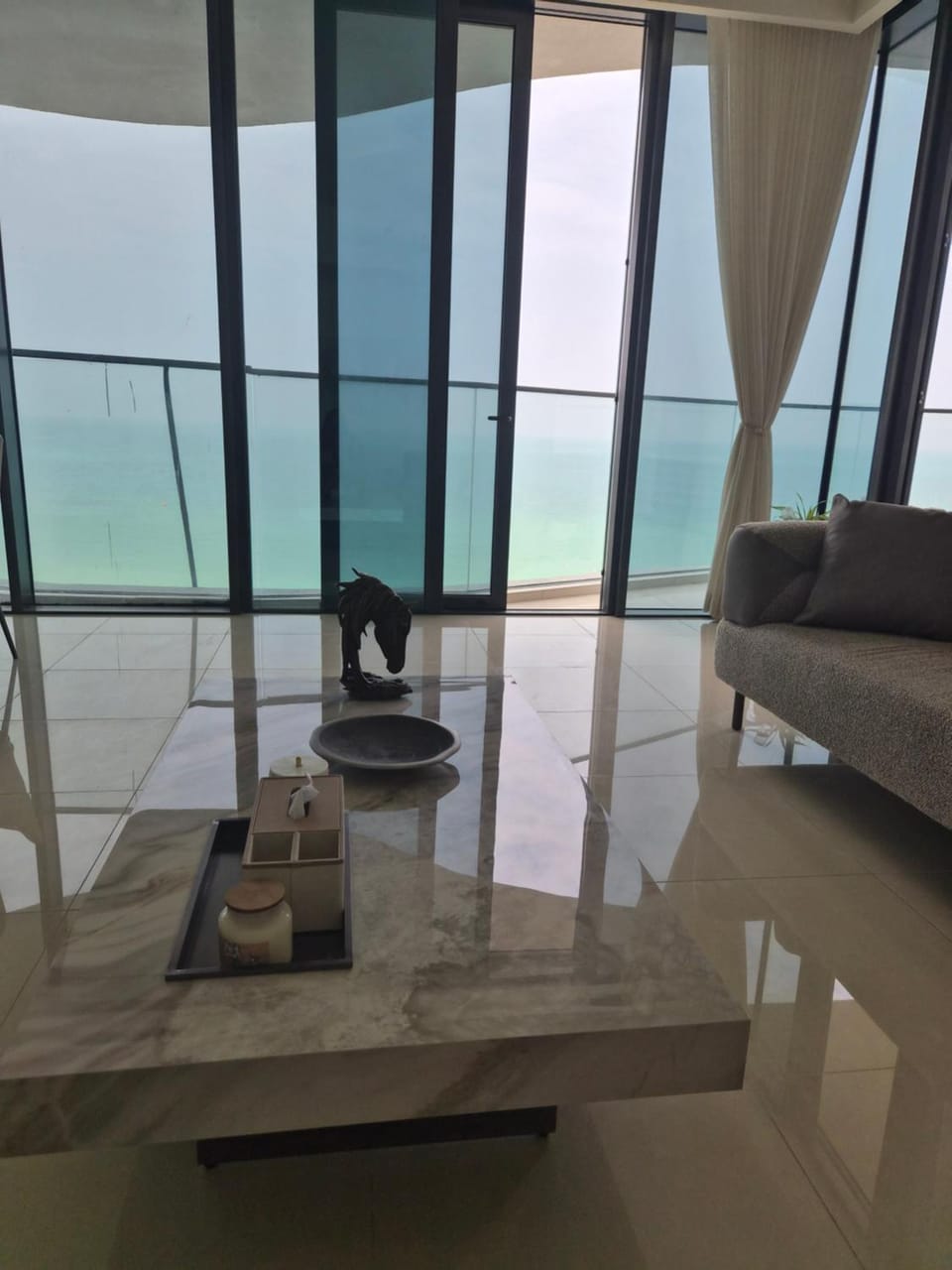 Luxury Sea Front Apartment Apartment in Ras al Khaimah