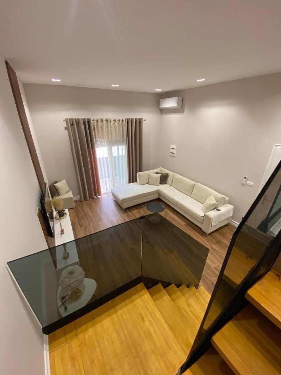 Living room, Photo of the whole room, Seating area