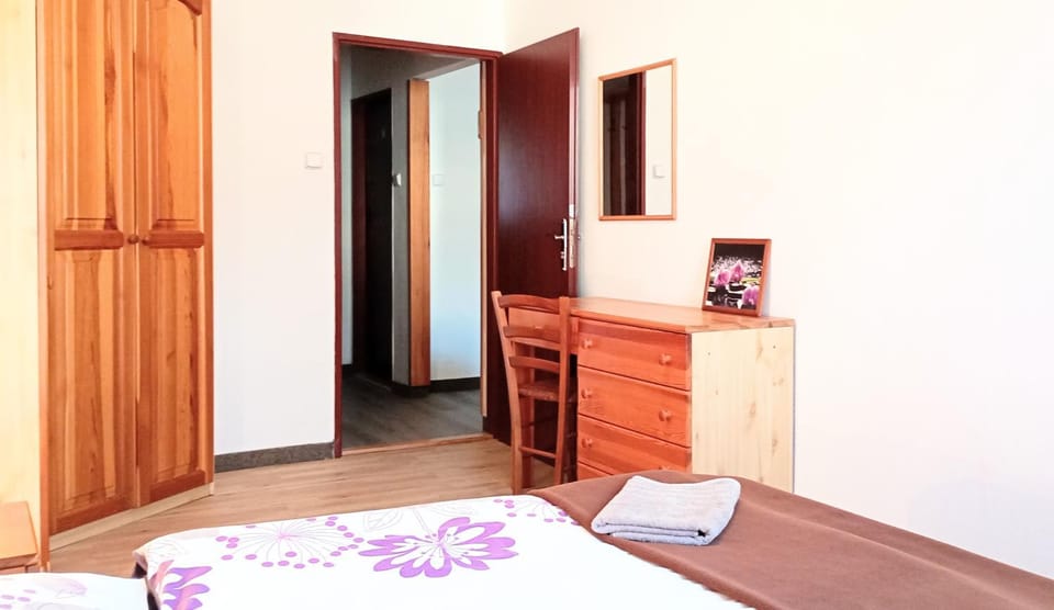 Bedroom, furniture, wardrobe